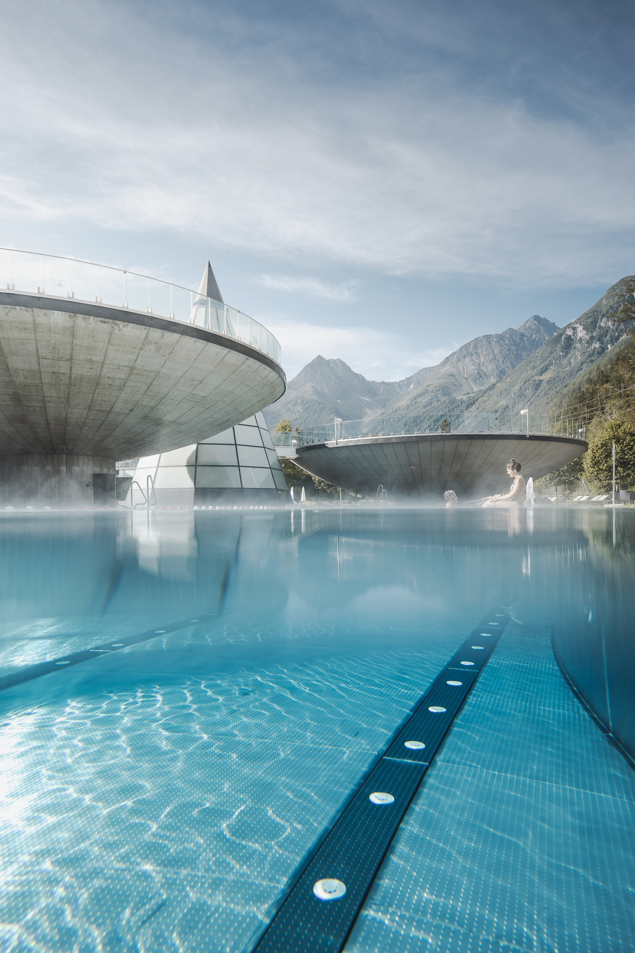AQUA DOME